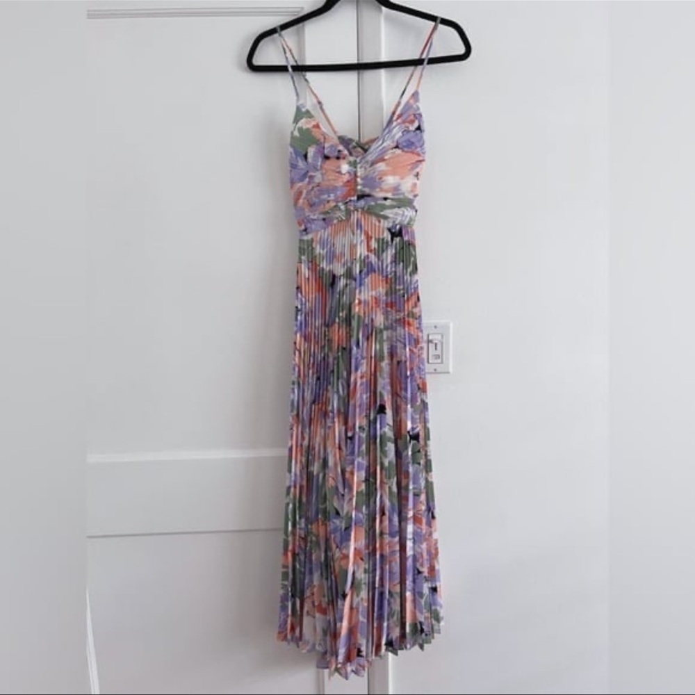 ASTR the label BLYTHE FLORAL PLISSE MIDI DRESS